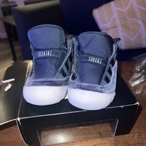 Jordan retro 11 midnight blue crib bootie